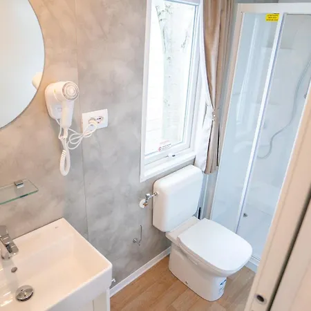 Happy Camp Mobile Homes In Bella Italia Кемпинг *