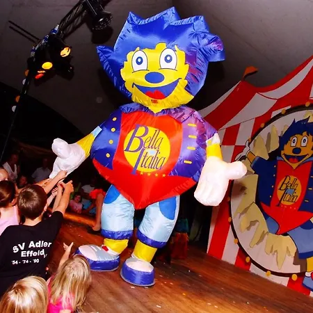 Happy Camp Mobile Homes In Bella Italia Кемпинг *