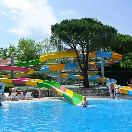 Happy Camp Mobile Homes In Bella Italia Campeggio
